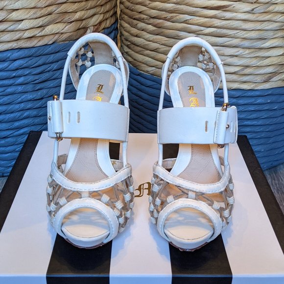 NIB (W6.5) - L.A.M.B Flavia Crochet Sandal - Picture 3 of 9